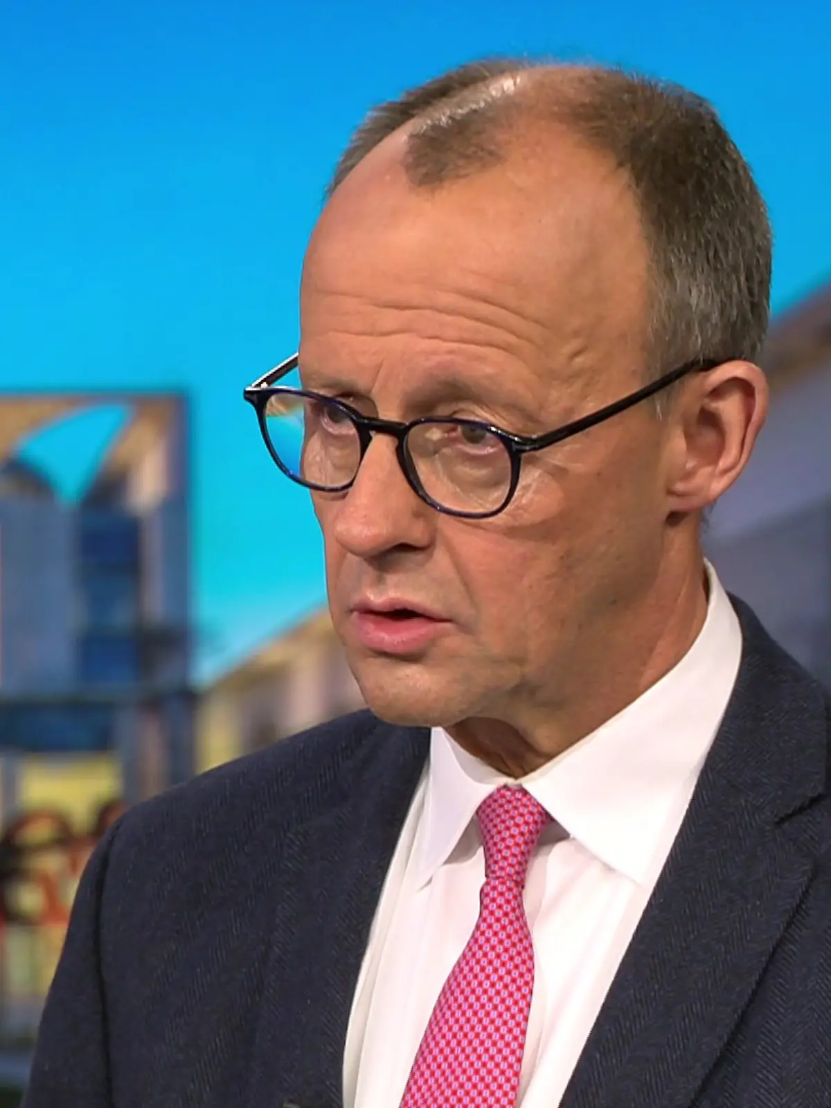 CDU-Chef Friedrich Merz im Gespräch mit RTL-Direkt-Moderatorin Pinar Atalay