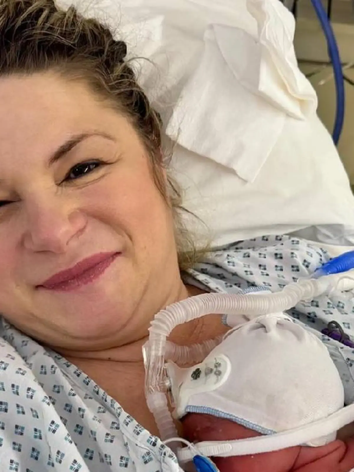 „Hochzeit auf den ersten Blick”-Star Sandra Köhldorfer zeigt sich mit ihrem Baby.