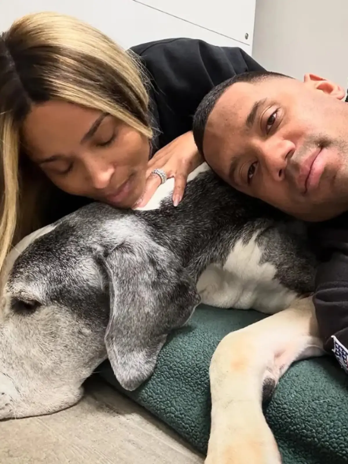 https://www.tmz.com/2025/01/16/russell-wilson-ciara-pet-dog-dies-nfl/#continued