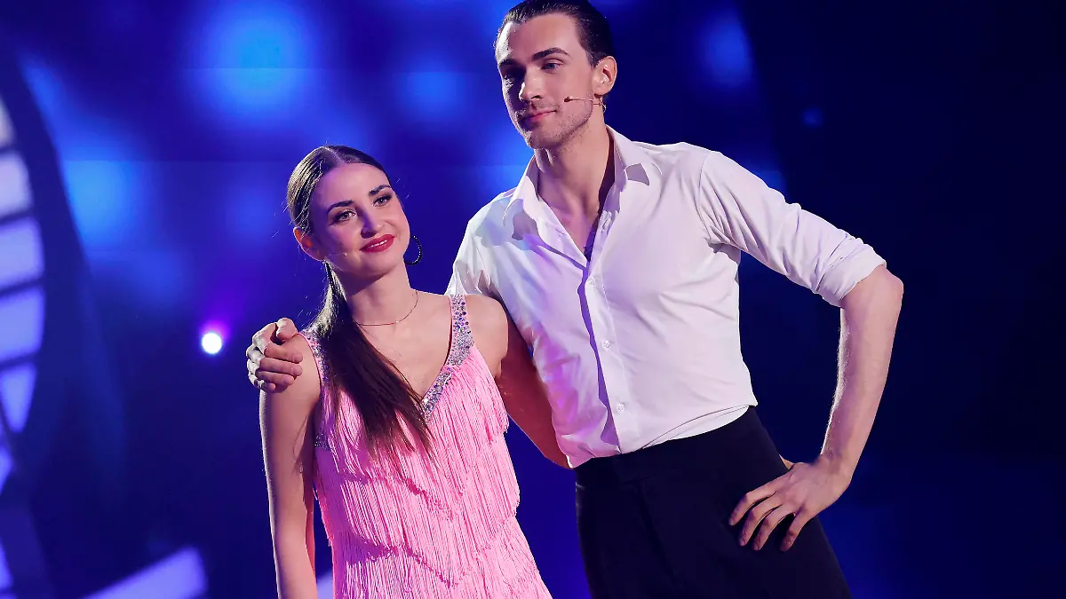 Tänzerin Ekaterina Leonova und Mentalist Timon Krause bei der 16. Staffel der RTL-Tanzshow Let s Dance im MMC Coloneum. Köln, 12.05.2023 NRW Deutschland *** Dancer Ekaterina Leonova and mentalist Timon Krause at the 16 season of RTL dance show Let s Dance at MMC Coloneum Cologne, 12 05 2023 NRW Germany Copyright: xChristophxHardtx