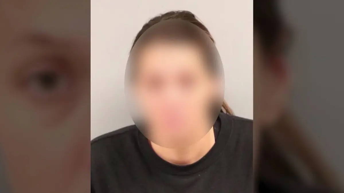 Laura C. soll über Jahre einen ihre Schüler sexuell missbraucht haben.