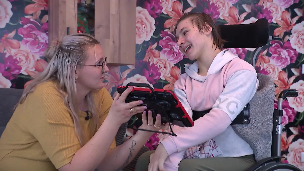 Behindertes Mädchen (13) kann nicht mehr zur Schule – sind die Nachbarn schuld?