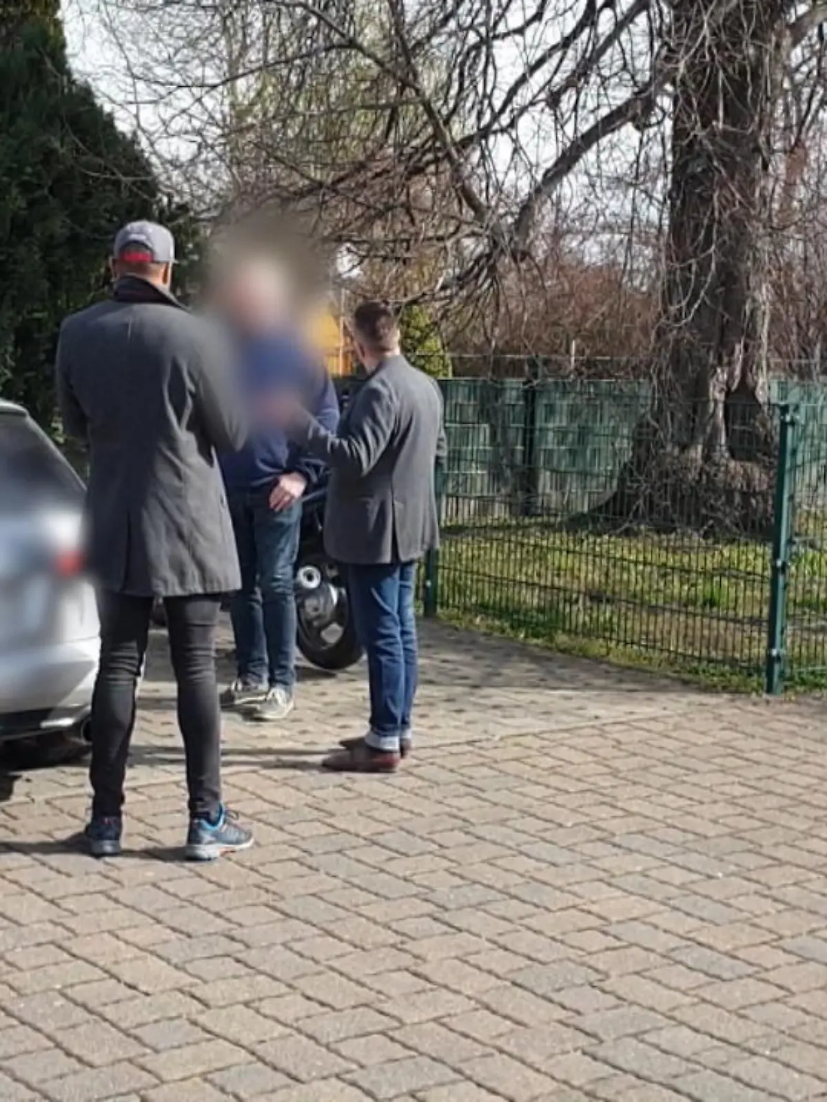 Heiko S. hat Steffi W. nicht nur das Herz gebrochen, sondern ihr auch einen riesengroßen Schuldenberg  hinterlassen. Doch zum Gerichtsprozess erscheint er nicht, er ist angeblich krank. RTL-Reporter Frank Vacik hat ihm einen Überraschungsbesuch abgestattet.