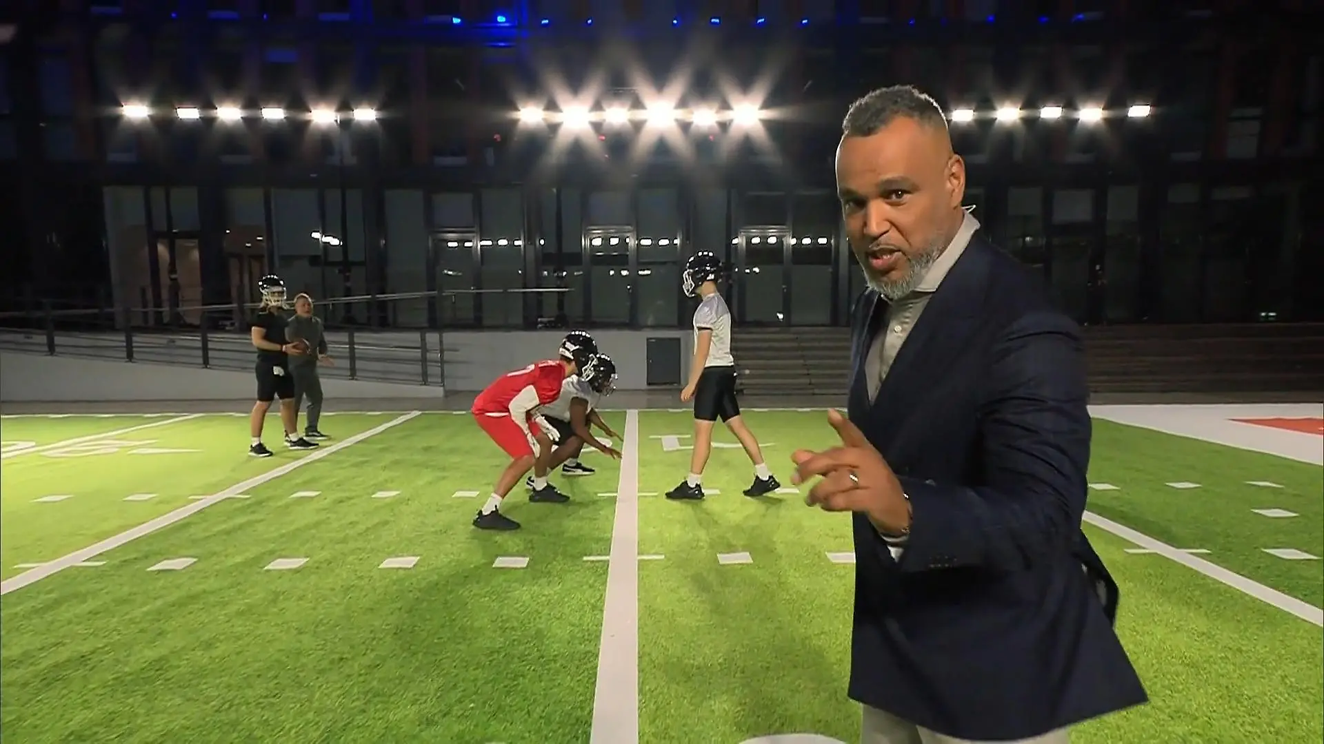 Was macht Travis Kelce so besonders Der Coach erklärt!