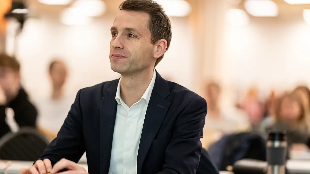 Andreas Audretsch (Bündnis 90/Die Grünen), Mitglied des Deutschen Bundestages, nimmt an der außerordentlichen Landesdelegiertenkonferenz mit der Aufstellung der Landesliste von Bündnis 90/Die Grünen Berlin für die Bundestagswahl 2025 teil.