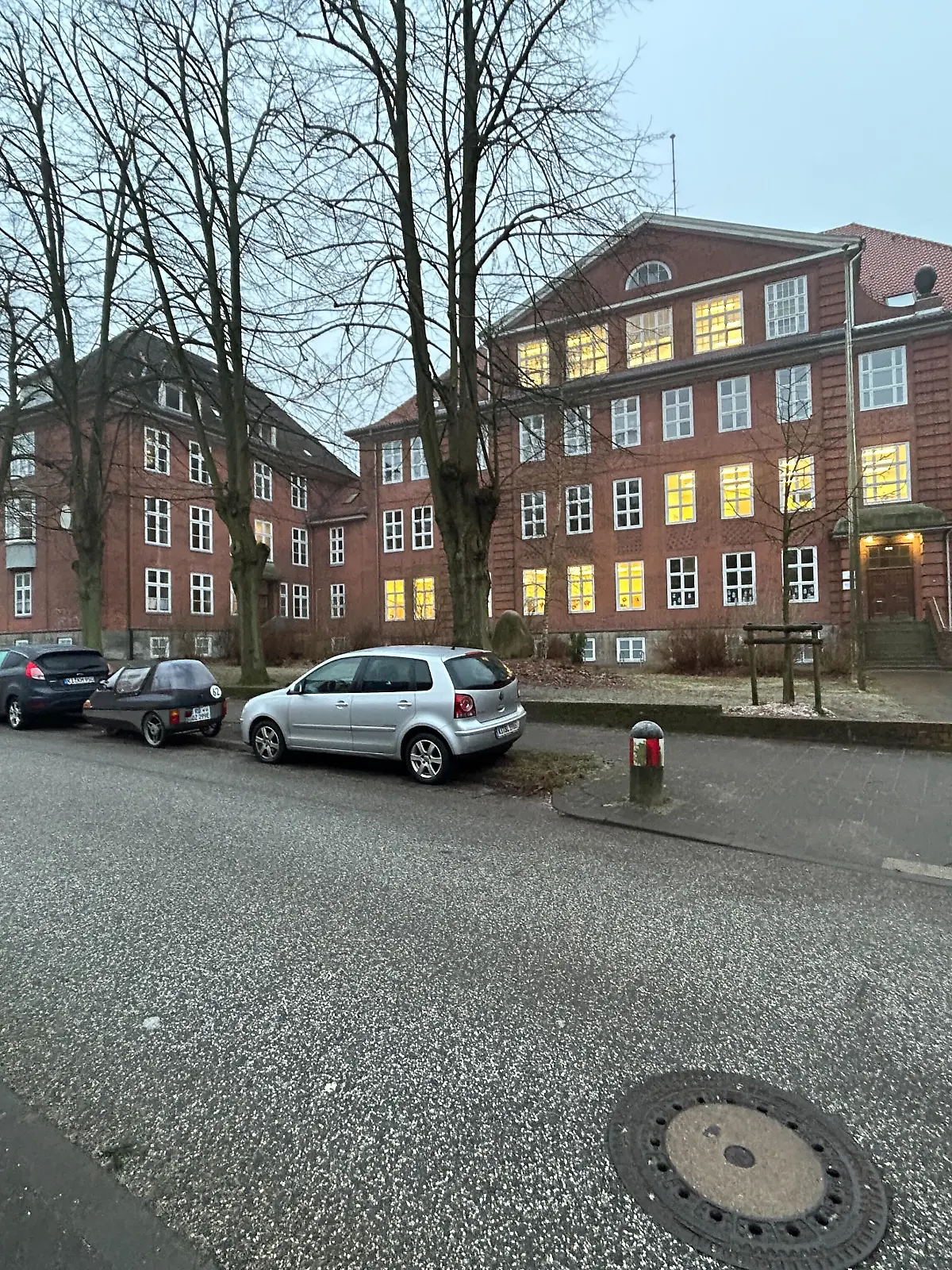Bild zu: "13-Jähriger bei Messerangriff lebensgefährlich verletzt"