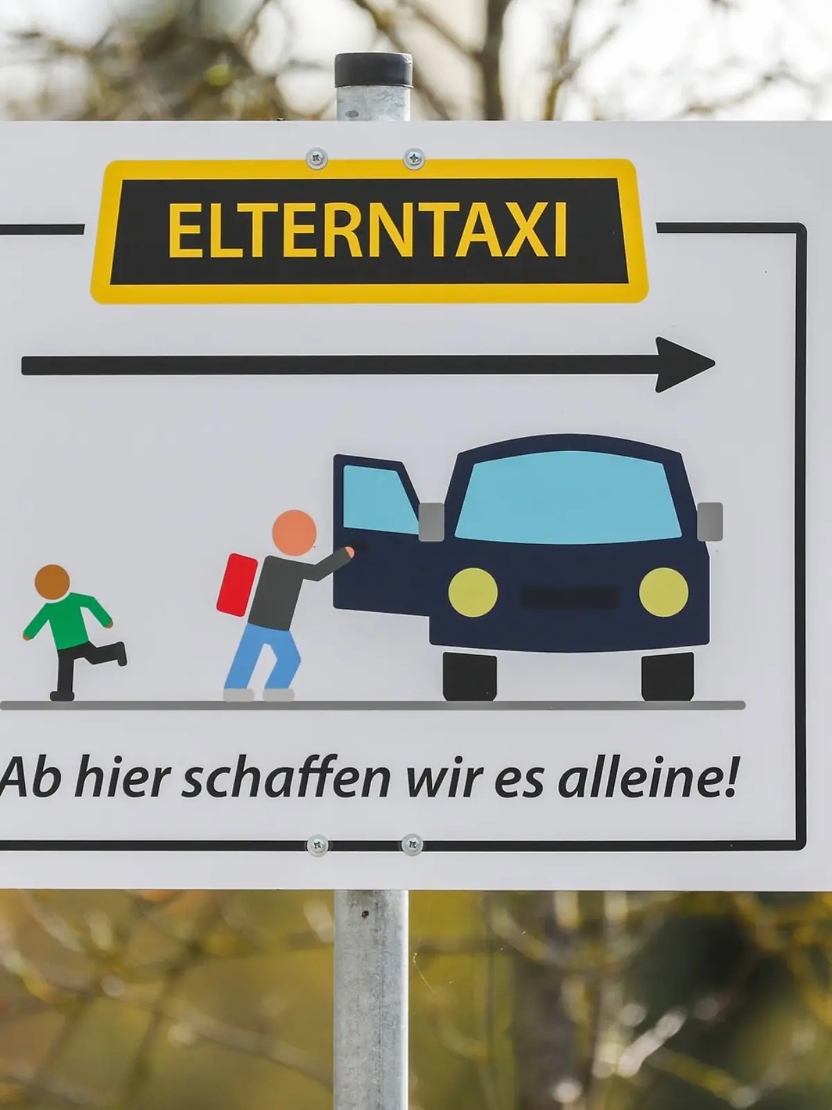 Bild zu: "Baden-Württemberg plant Verbot von Elterntaxis – RTL hat nachgefragt"