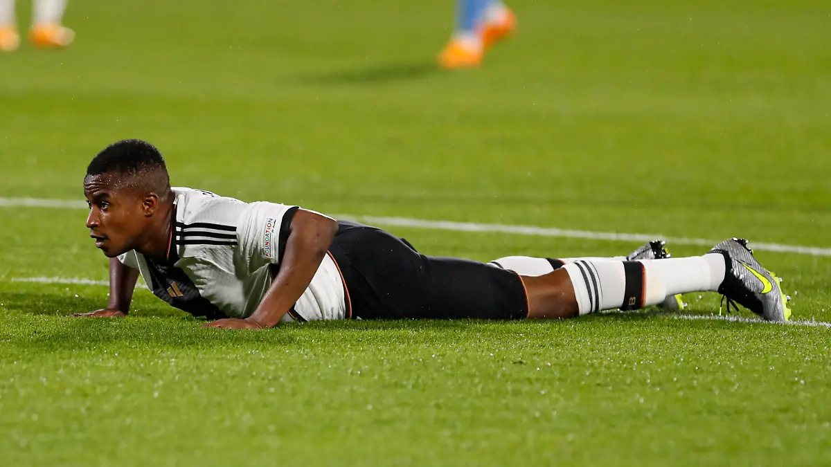 UEFA U21, U 21 EM, Deutschland - Israel, 1. Gruppenspiel, 21.06.2023, Ramas-Schengelia-Stadion, Kutaissi Youssoufa MOUKOKO 11, Deutschland, Borussia Dortmund am Boden, UEFA U21-Fussball-Europameisterschaft in Rumaenien und Georgien, 1. Gruppenspiel, Deutschland - Israel, am 21.06.2023, Ramas-Schengelia-Stadion, Kutaissi in Georgien *** UEFA U21 European Football Championship, Germany Israel, 1 group match, 21 06 2023, Ramas Schengelia Stadium, Kutaissi Youssoufa MOUKOKO 11, Germany, Borussia Dortmund on the ground, UEFA U21 European Football Championship in Romania and Georgia, 1 group match, Germany Israel, on 21 06 2023, Ramas Schengelia Stadium, Kutaissi in Georgia Copyright: xBEAUTIFULxSPORTS/Meuselx