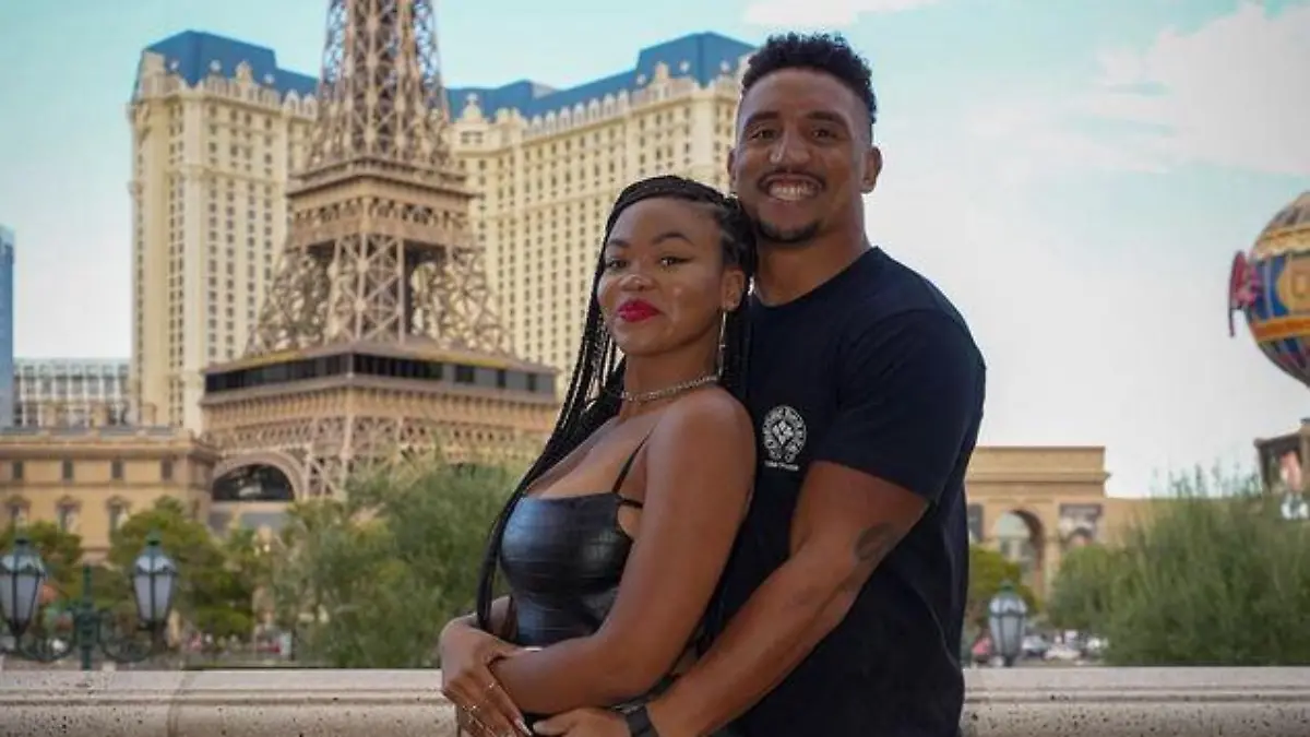 Jakob Johnson und seine Freundin Brittany haben sich verlobt.