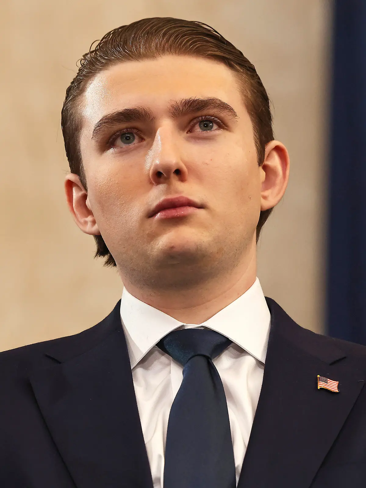 Bild zu: "Wie sich Barron seit dem ersten Amtseid verändert hat"