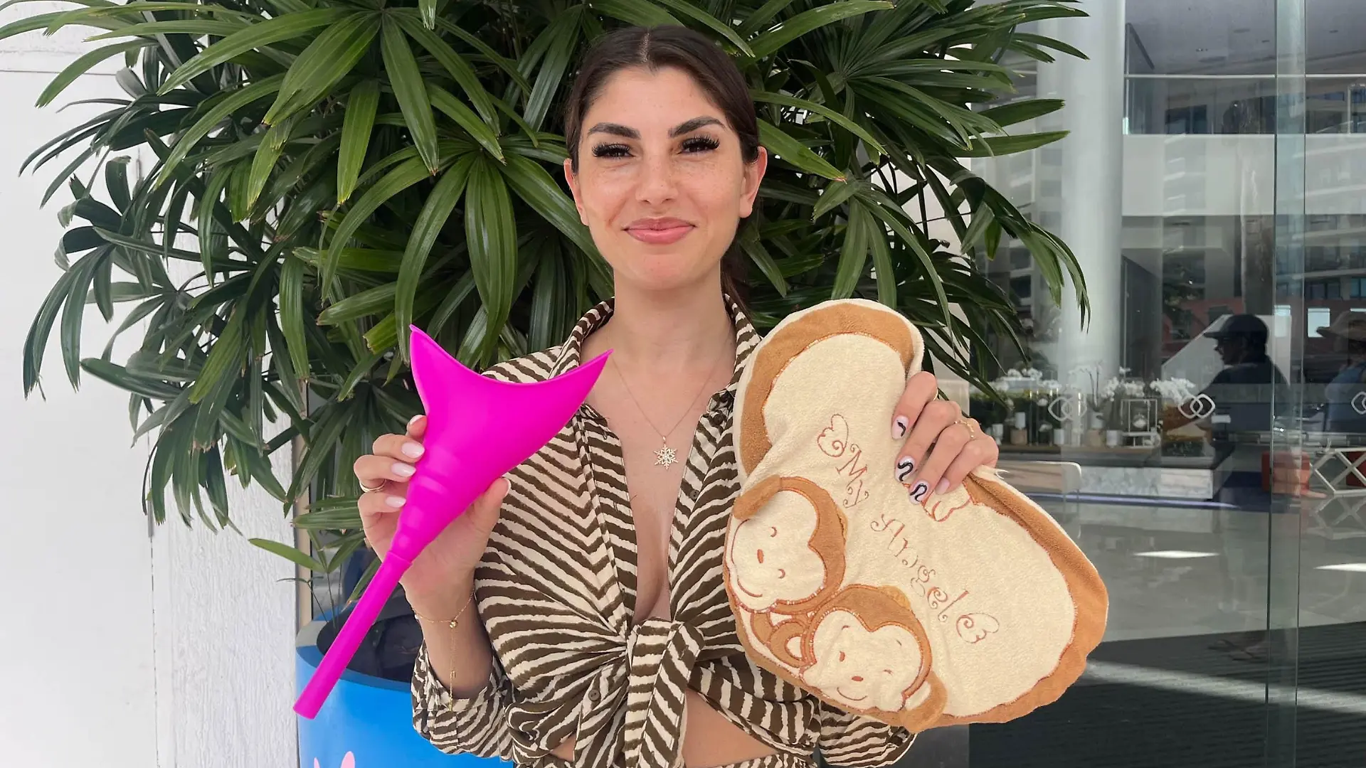 Yeliz Koc und ihre Luxusgegenstände.
