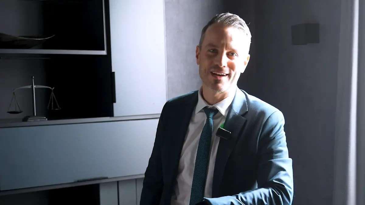 Marc Dumitru zeigt Kilians Penthouse Roomtour bei AWZ