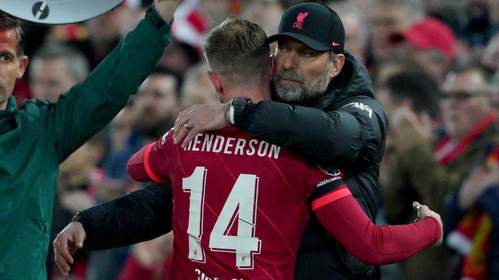 Liverpool v Benfica - UEFA Champions League - Quarter Final - Second Leg - Anfield. Liverpool's Jordan Henderson and manager Jurgen Klopp during the UEFA Champions League quarter final, second leg match at Anfield, Liverpool. Picture date: Wednesday April 13, 2022. See PA story SOCCER Liverpool. Photo credit should read: Peter Byrne/PA Wire. RESTRICTIONS: Use subject to restrictions. Editorial use only, no commercial use without prior consent from rights holder. URN:66376771