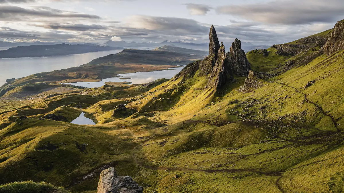 Old Man of Storr auf der Isle of Skye ist ein Wahrzeichen Schottlands.