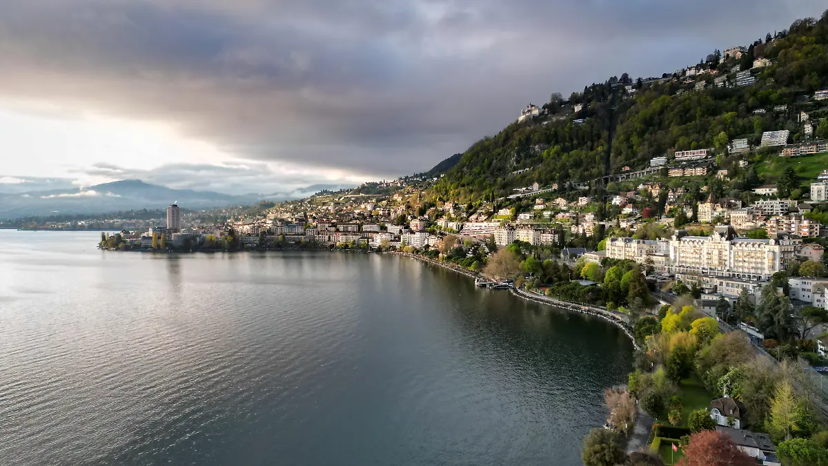 Die Schweiz überzeugt mit wunderschönen See- und Bergpanoramen –wie hier am Genfersee.