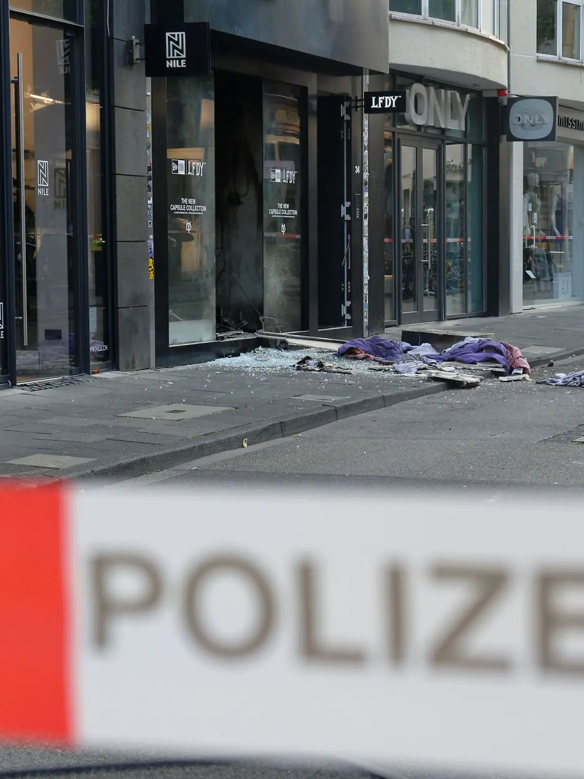 Bild zu: "Nach Explosionen und Schüssen in Köln: Mehrere Festnahmen in den Niederlanden "