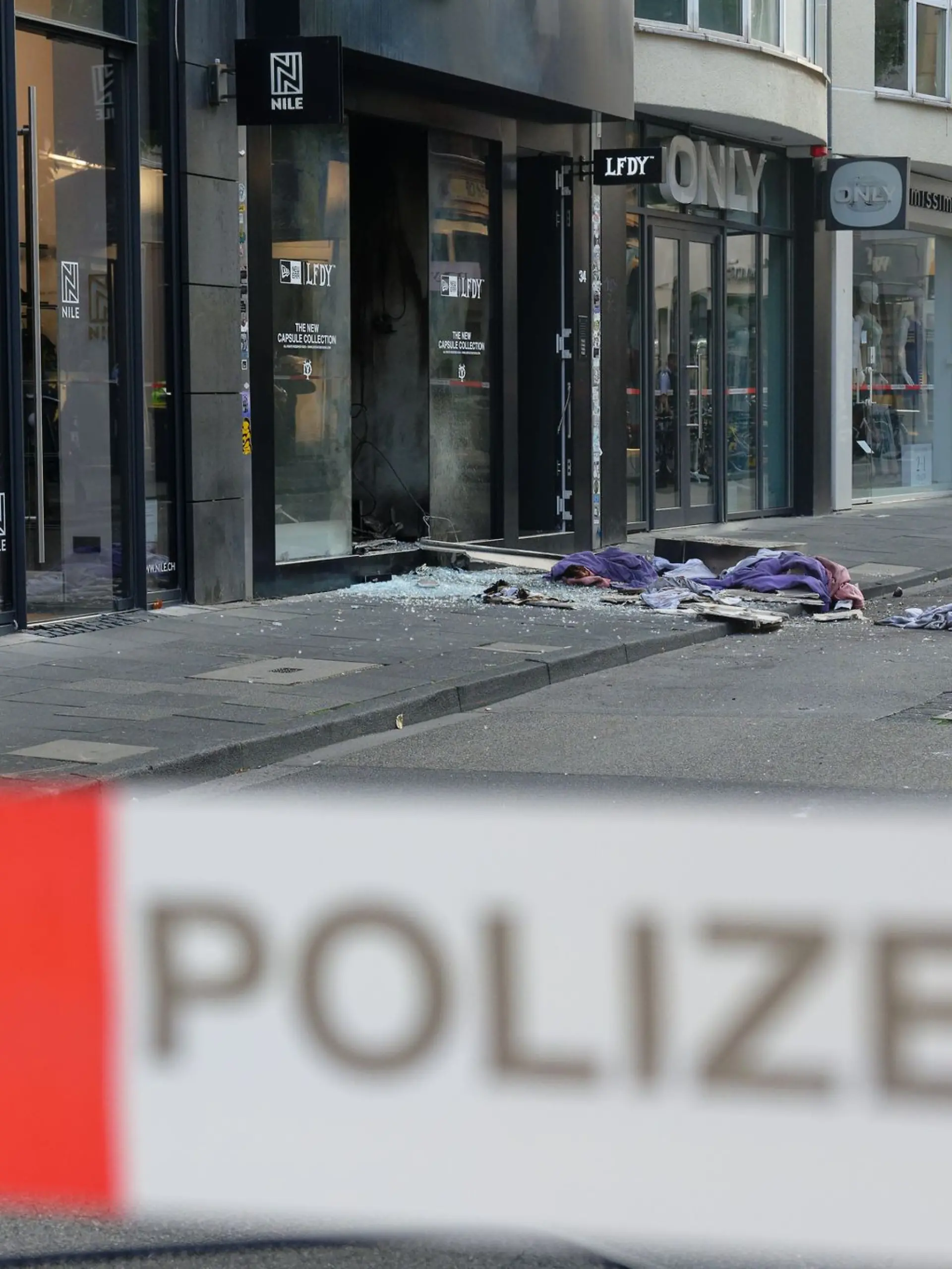 Bild zu: "Nach Explosionen und Schüssen in Köln: Mehrere Festnahmen in den Niederlanden "