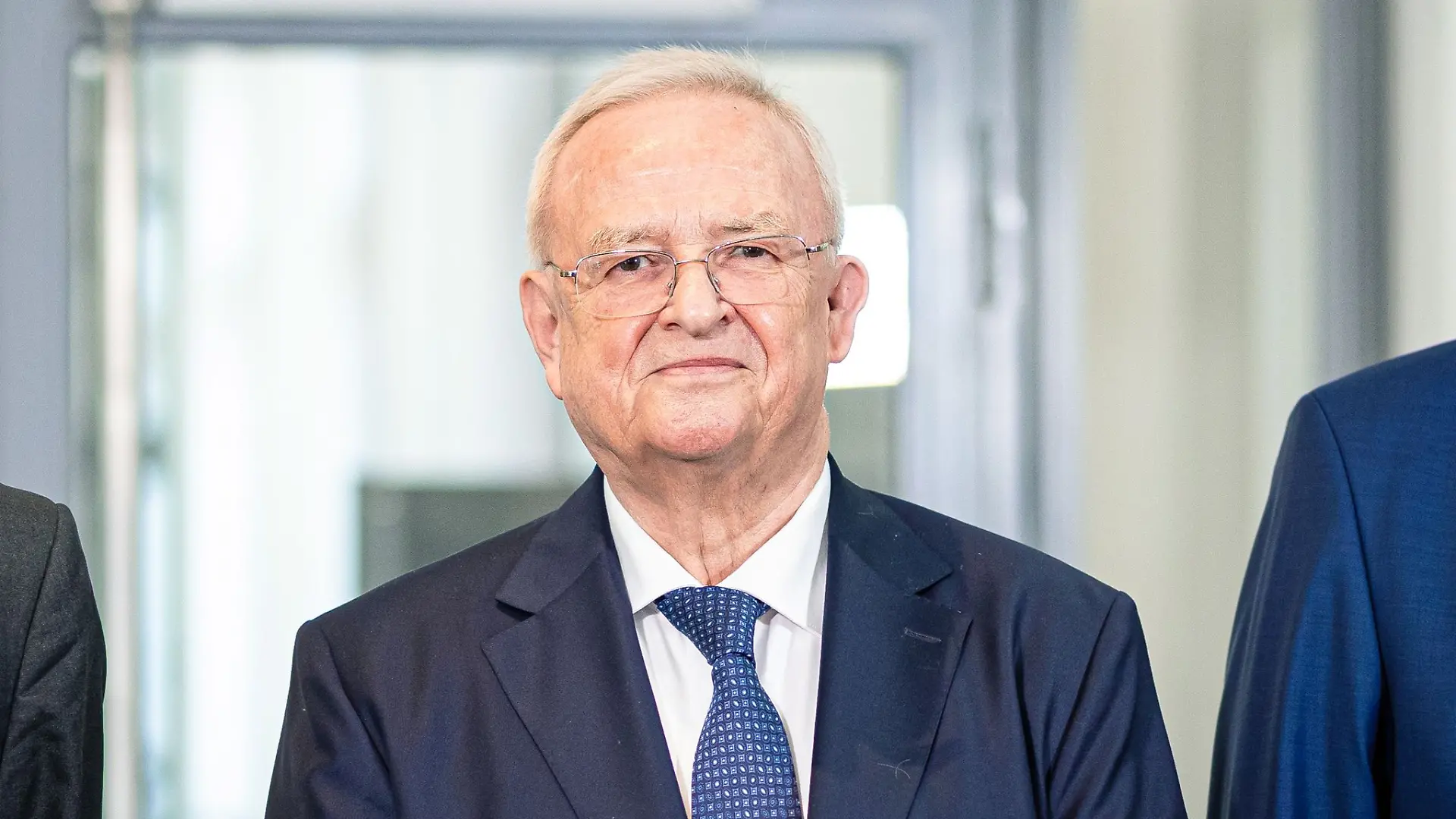 In dem Verfahren wird gegen den früheren VW-Chef Winterkorn wegen des Verdachts des Betruges, der Falschaussage und der Marktmanipulation verhandelt. (Archivbild)
