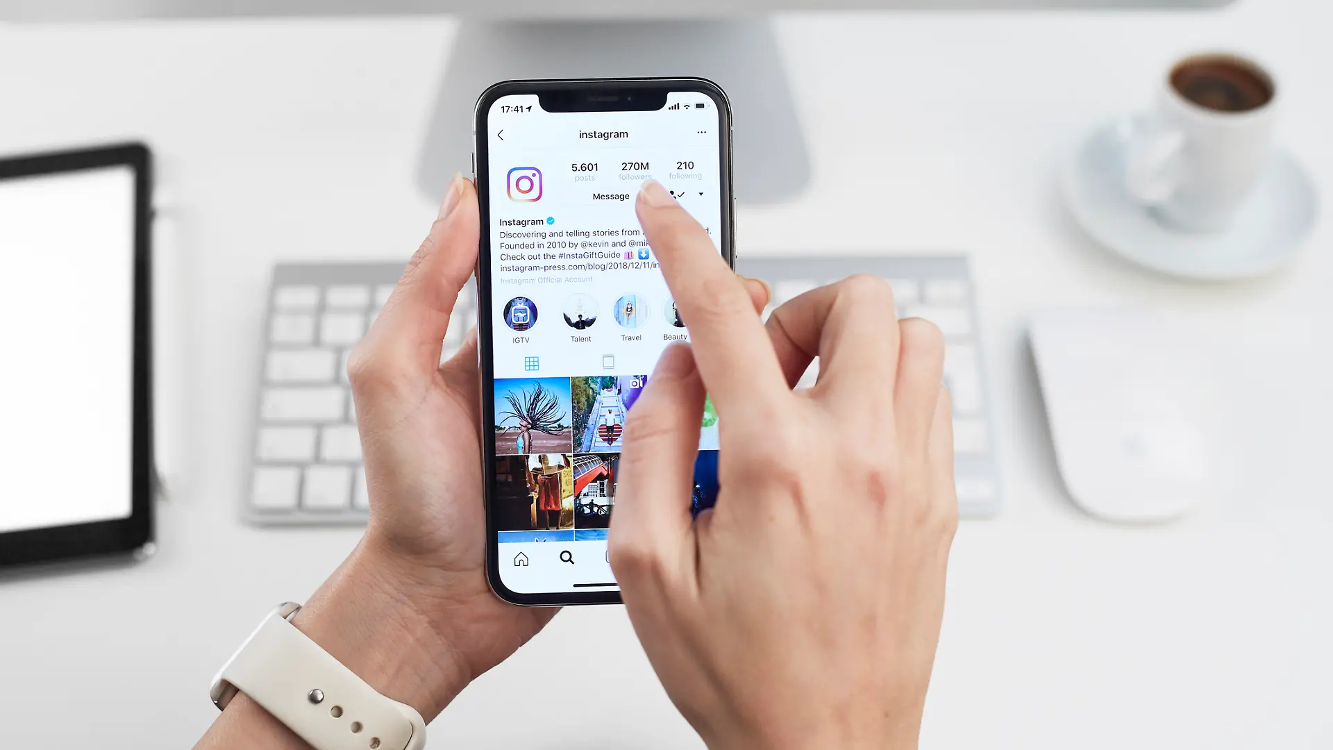 Instagram hat ein Update durchgeführt. Die bekannten quadratischen Kacheln im Profil sind nun rechteckiger und vertikal. 