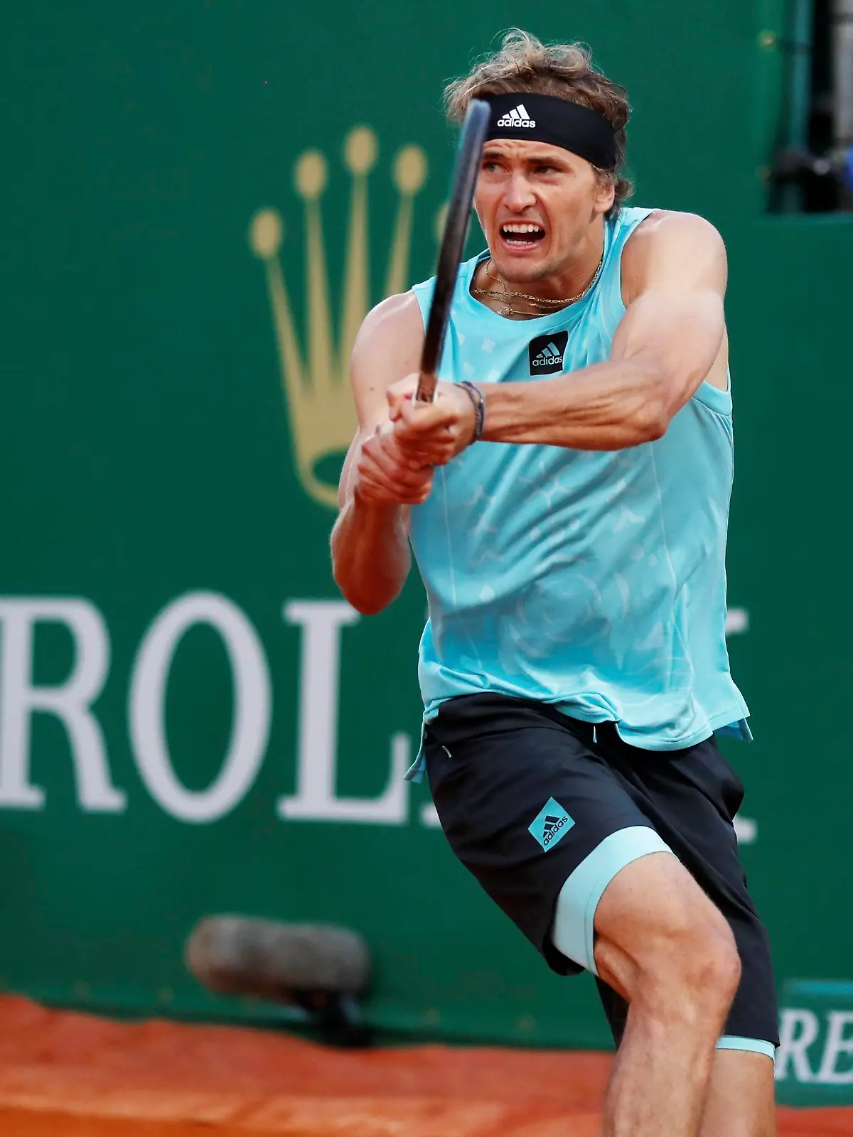 ©PHOTOPQR/NICE MATIN/Dylan Meiffret ; Roquebrune-Cap-Martin ; 13/04/2022 ; Alexander ZVEREV affronte Frederico DELBONIS lors de la 115e édition du Rolex Monte-Carlo Masters. ICI : Alexander ZVEREV