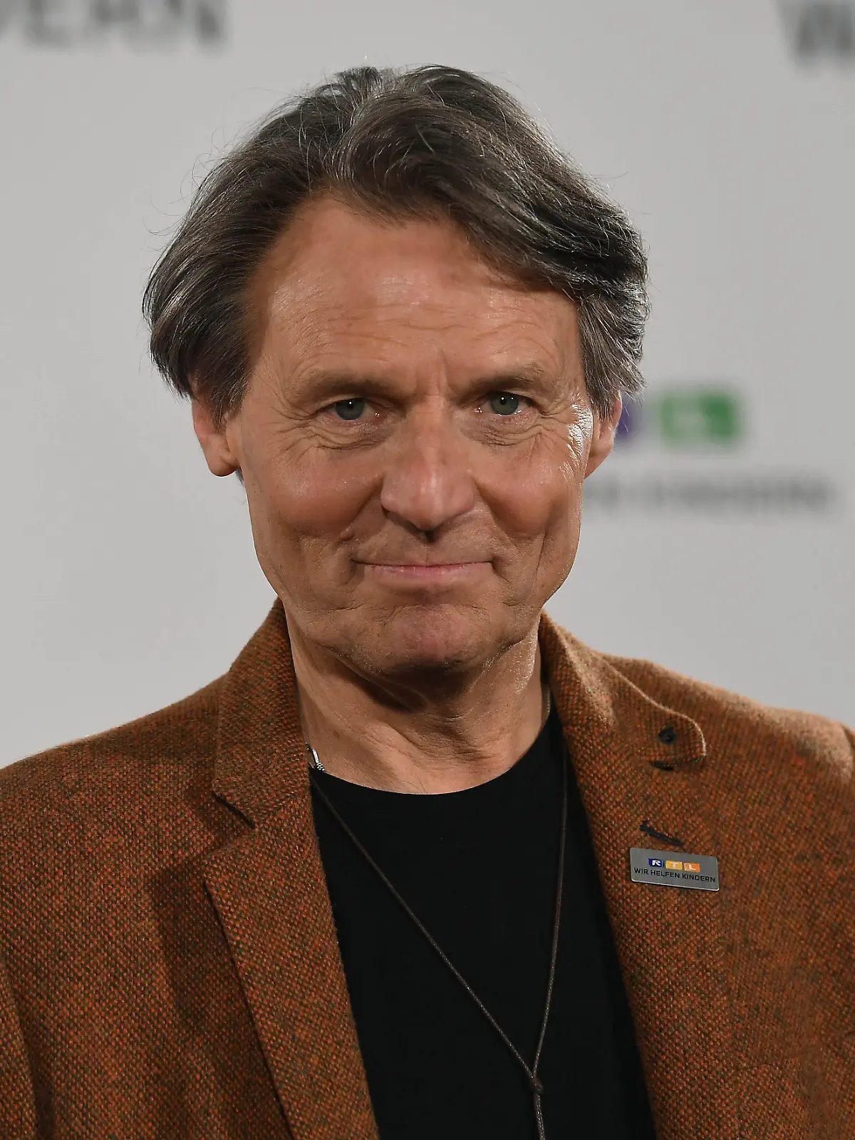 Wolfgang Bahro spricht im neuen GZSZ-Podcast über das aktuelle Demenz-Drama seiner Rolle Jo Gerner. 