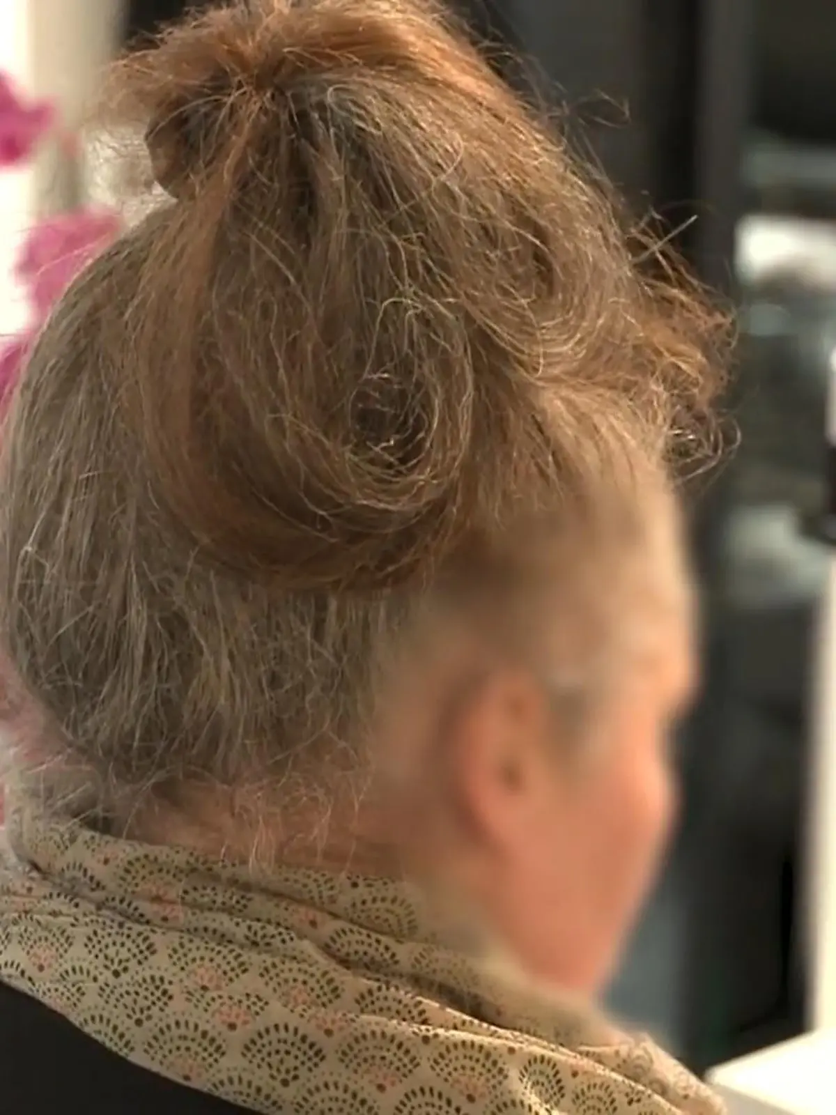 Bild zu: "Wie ein Friseurbesuch alles verändert"