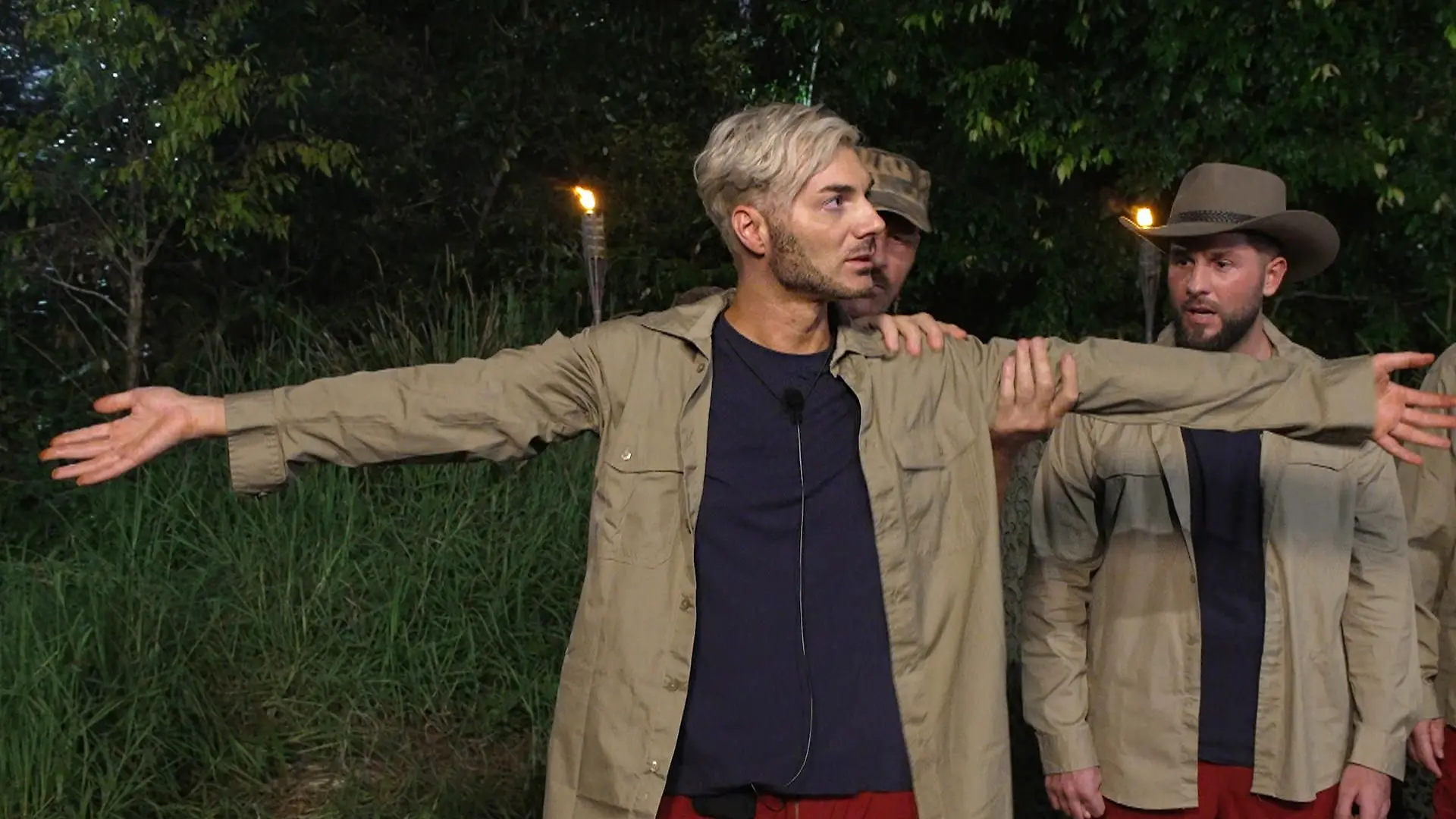 Sam Dylan (l.), Ranger, Maurice Dziwak

+++ Die Verwendung des sendungsbezogenen Materials ist nur mit dem Hinweis und Verlinkung auf RTL+ gestattet. +++