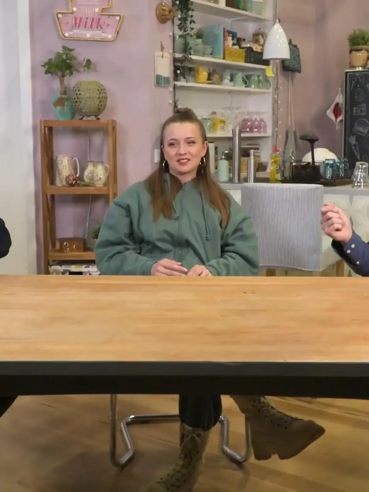 Die AWZ-Stars Stefan Bockelmann, Julia Wiedemann und Dominik Flade sprechen über die Besonderheiten ihrer Serien-Familie.