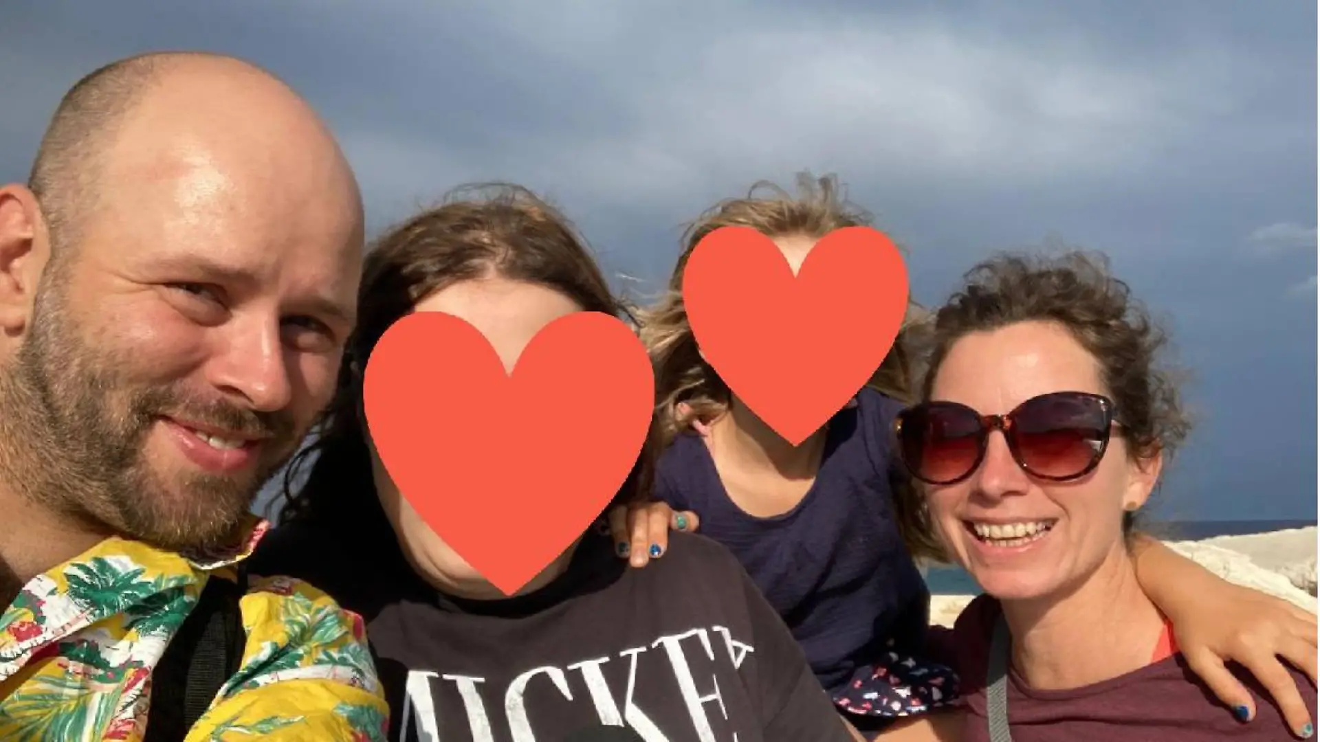 Robert mit seiner Freundin Antje und zwei Kindern 