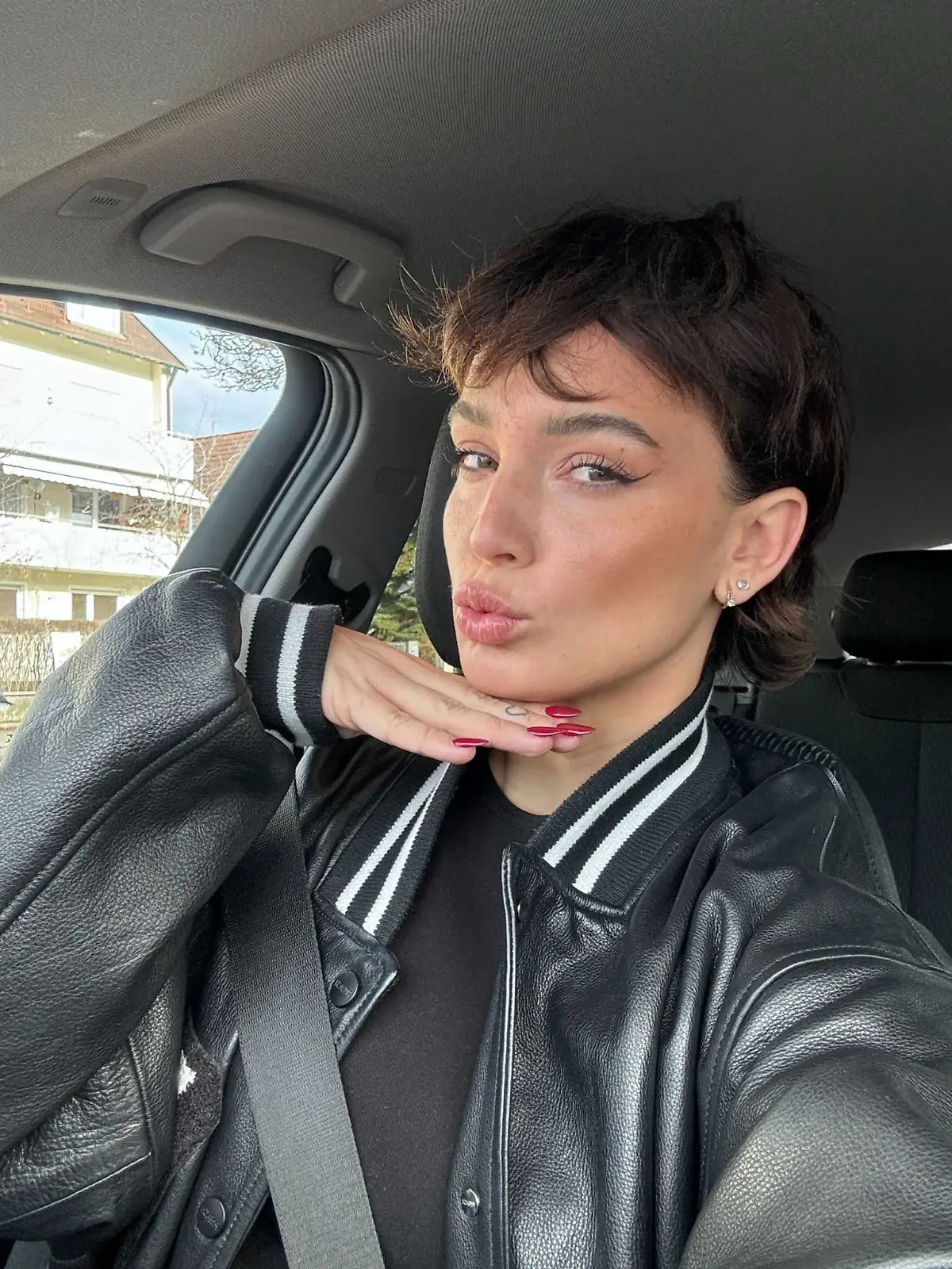 Bild zu: "Playmate knallhart! Darum date ich keine Fußball-Stars"
