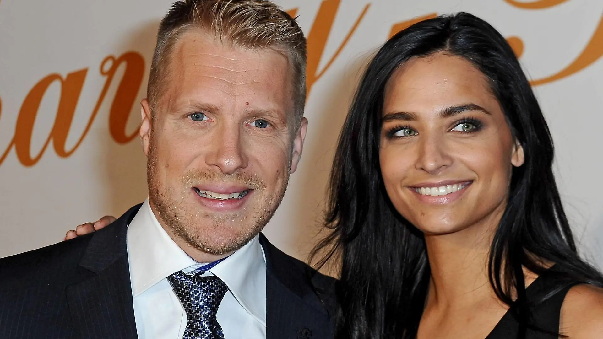 Charity Gala Bad Nauheim. Oliver Pocher mit seiner Freundin Amira Aly anläßlich der Charity Gala am 24.11.2018 im DOLCE Bad Nauheim. 20181124MWI1413 *** Charity Gala Bad Nauheim Oliver Pocher with his girlfriend Amira Aly on the occasion of the Charity Gala on 24 11 2018 in the DOLCE Bad Nauheim 20181124MWI1413