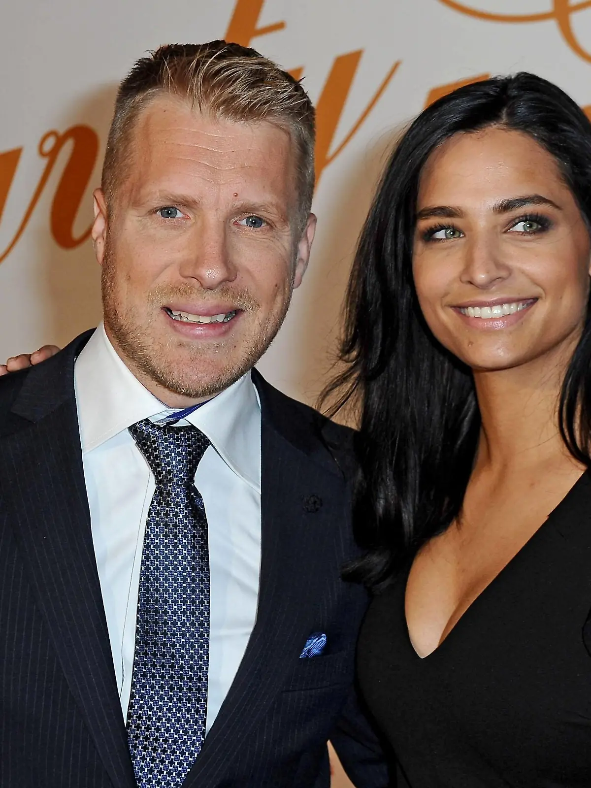  Charity Gala Bad Nauheim. Oliver Pocher mit seiner Freundin Amira Aly anläßlich der Charity Gala am 24.11.2018 im DOLCE Bad Nauheim. 20181124MWI1413 *** Charity Gala Bad Nauheim Oliver Pocher with his girlfriend Amira Aly on the occasion of the Charity Gala on 24 11 2018 in the DOLCE Bad Nauheim 20181124MWI1413