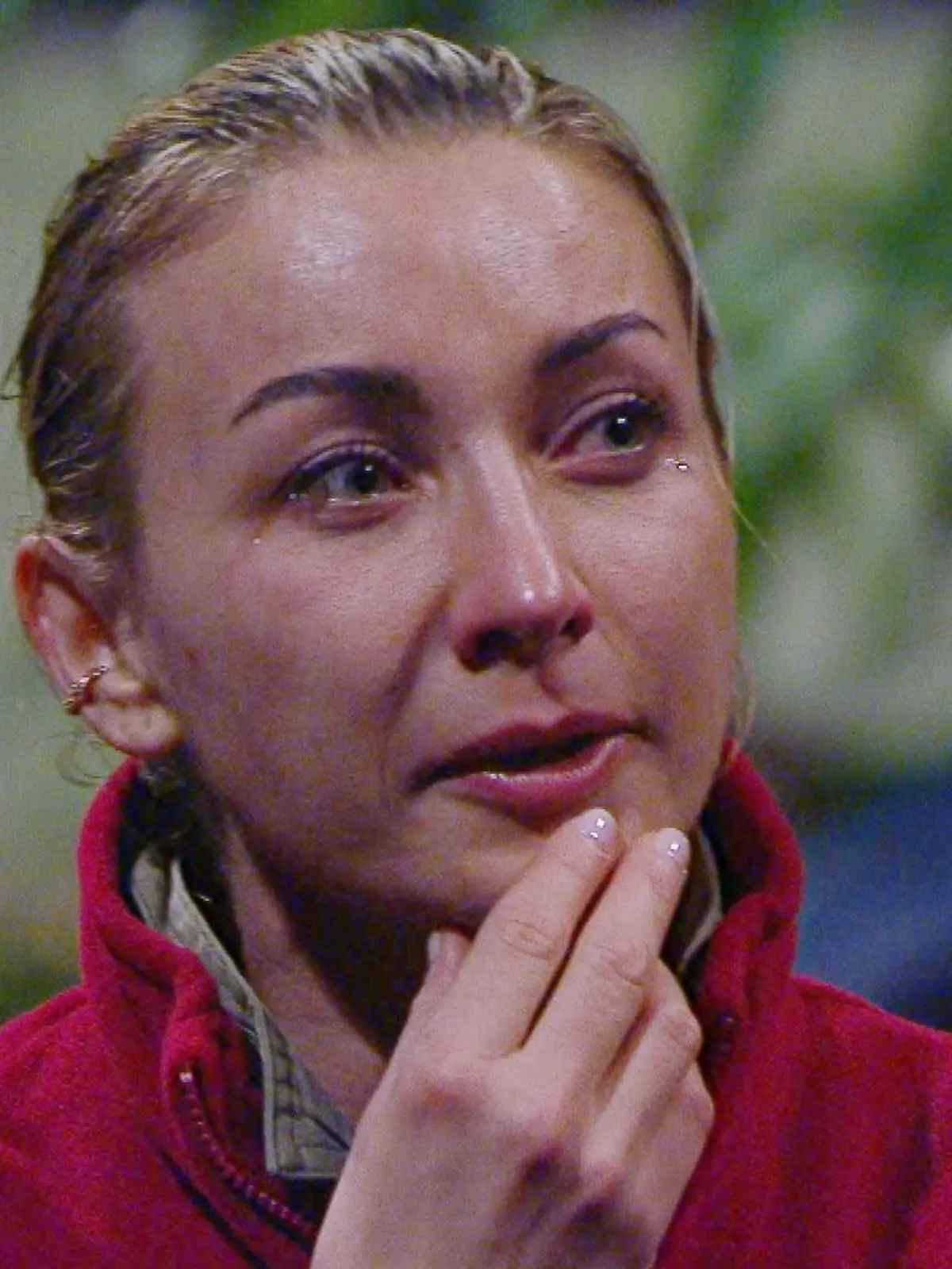 Beim abendlichen Geschirrabtrocknen unterhalten sich Anna-Carina Woitschack und Jörg Dahlmann über die Trennung von Stefan Mross.

+++ Die Verwendung des sendungsbezogenen Materials ist nur mit dem Hinweis und Verlinkung auf RTL+ gestattet. +++