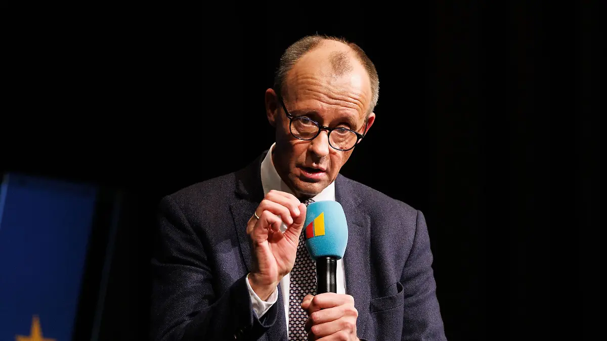 CDU-Chef Friedrich Merz macht nach dem Attentat von Aschaffenburg Druck. Der Kanzlerkandidat der Union fordert eine radikale Wende in der Asyl- und Migrationspolitik.