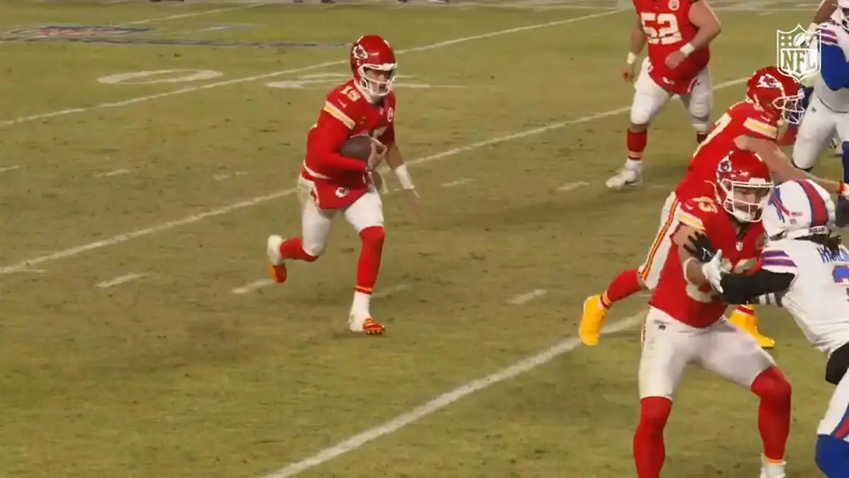 Er macht es selbst! Mahomes kämpft sich in die Endzone Kampf um Super-Bowl-Ticket