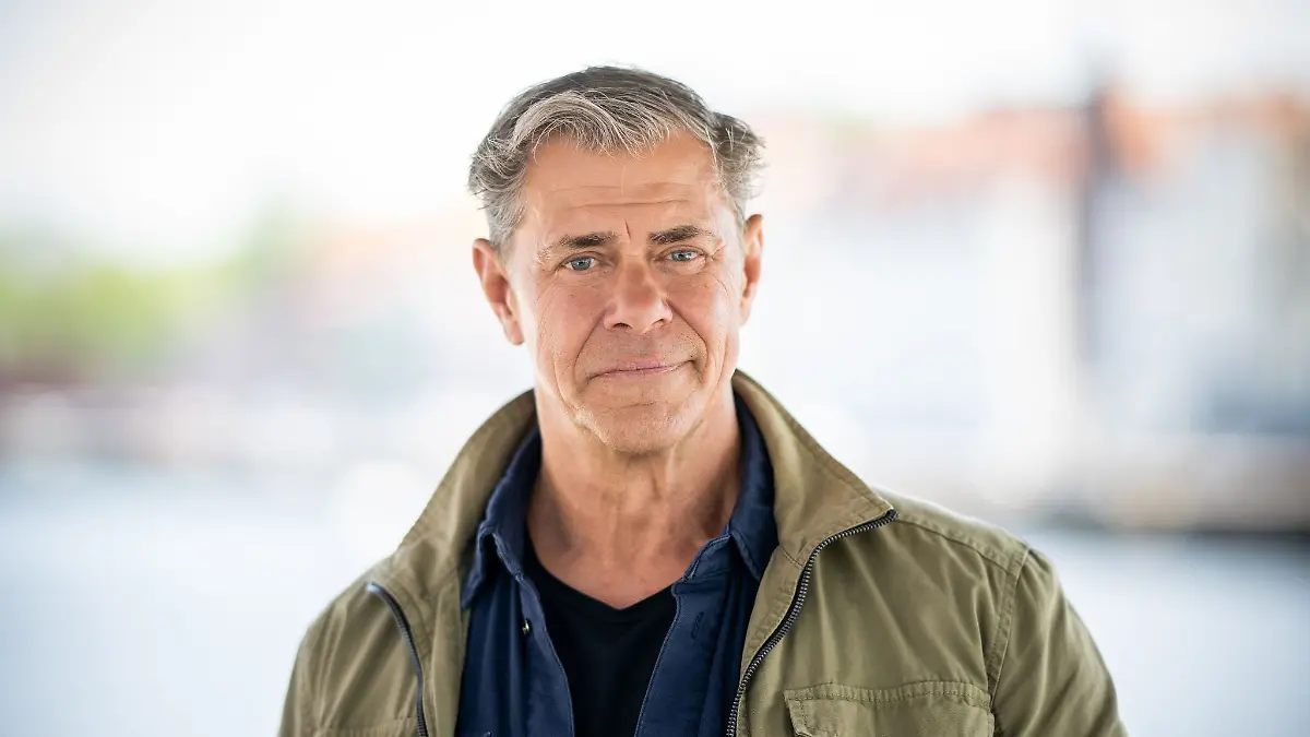 Sven Martinek – Schauspieler und jetzt auch noch Liebescoach.