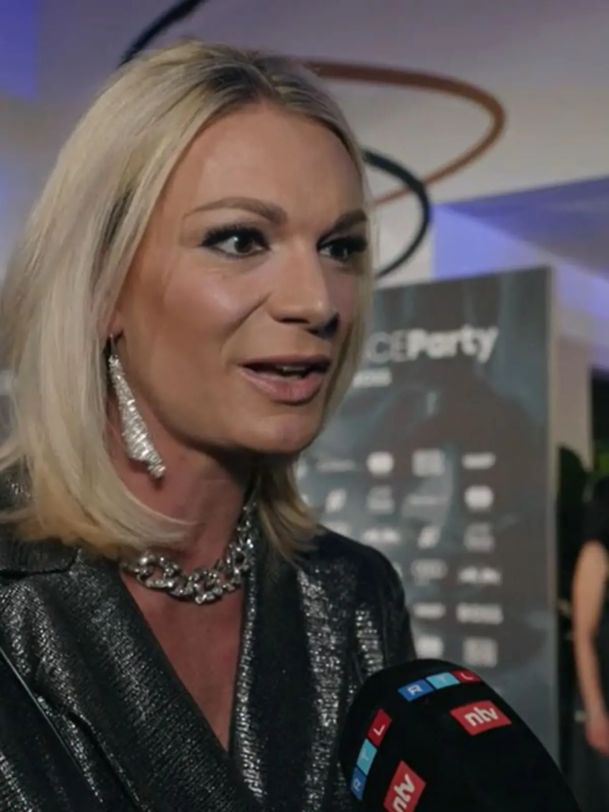 Maria Höfl-Riesch im Gespräch mit RTL.