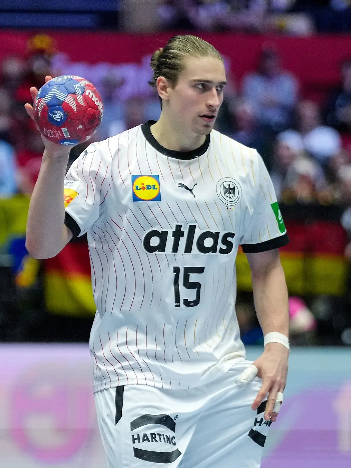 Bild zu: "Mysteriöses Versteckspiel um Starspieler Juri Knorr"