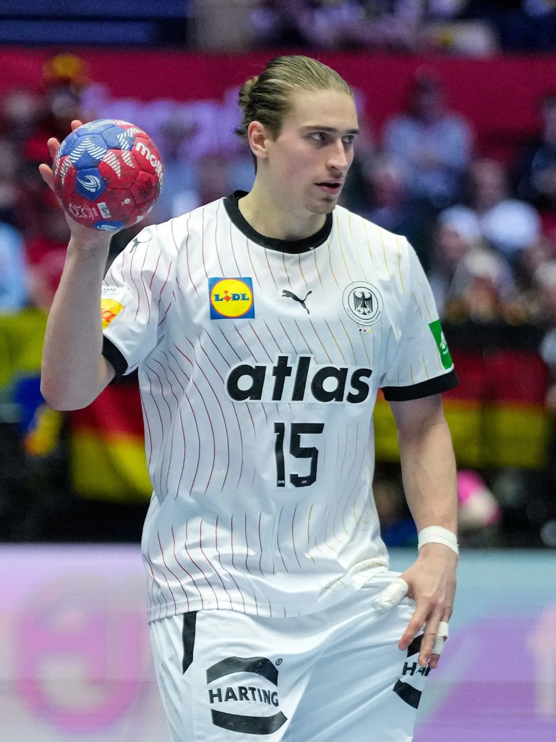 Bild zu: "Mysteriöses Versteckspiel um Starspieler Juri Knorr"