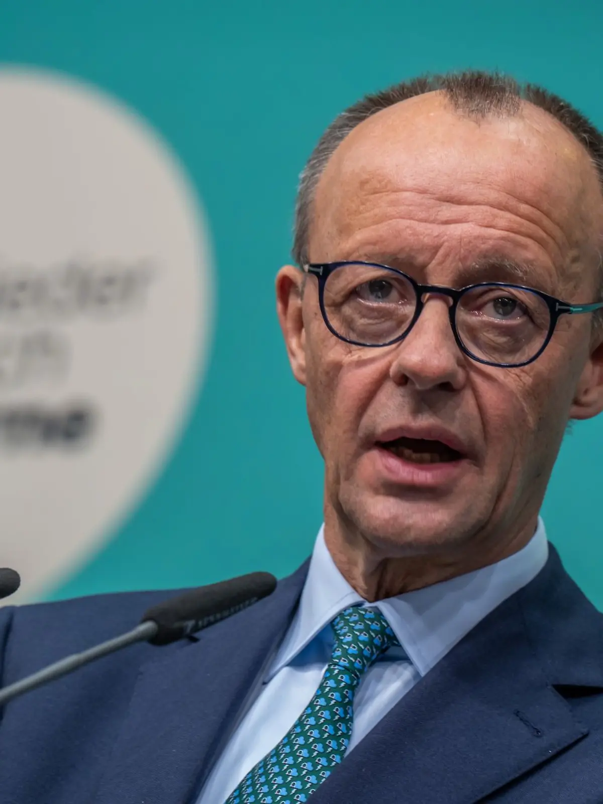 Bild zu: "Union nach Aschaffenburg-Angriff im Sinkflug, AfD legt zu"
