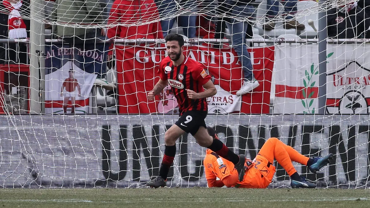 Pietro Iemmello during the Serie B match between Carpi and Foggia at Stadio Sandro Cabassi on January 19, 2019 in Carpi, Italy. (Photo by Emmanuele Ciancaglini/NurPhoto)