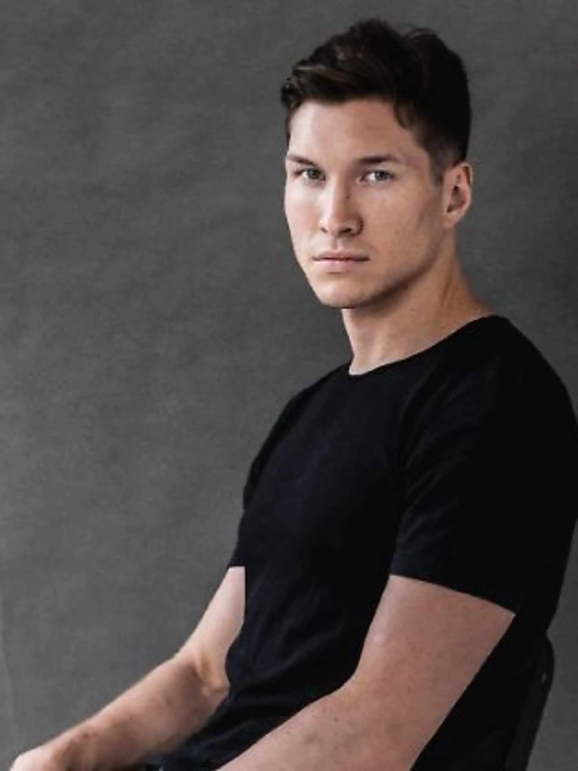 Evgeny ist schon voller Vorfreude, bei „Let’s Dance” 2025 als Profi dabei zu sein. 