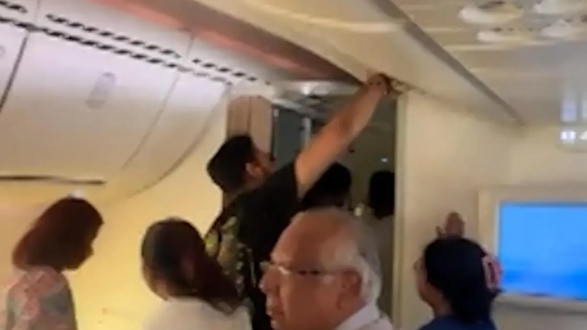 Kurz vor Kollaps! Passagiere in Hitzeflieger gefangen Fünf Stunden ohne Klimaanlage