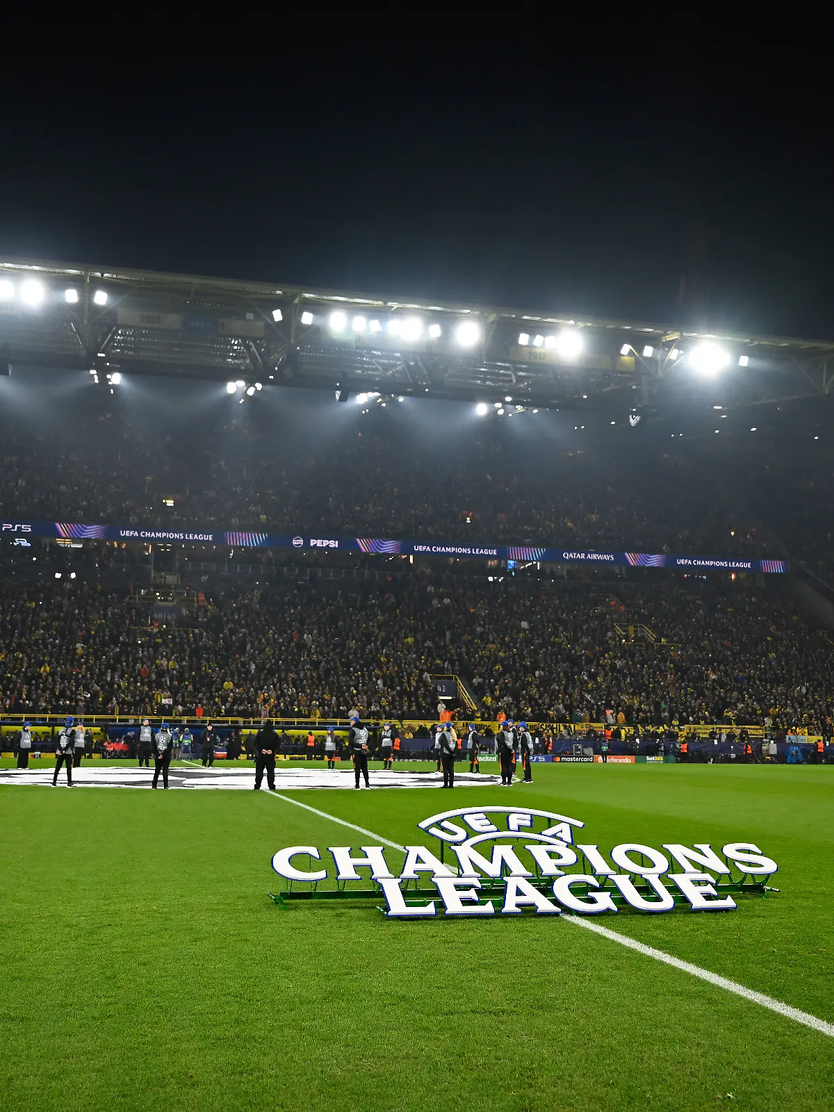 Symbolbild für die Saison 2024/25 in der Partie der Fußball Champions League zwischen Borussia Dortmund und FC Barcelona im Signal Iduna Park in Dortmund. 