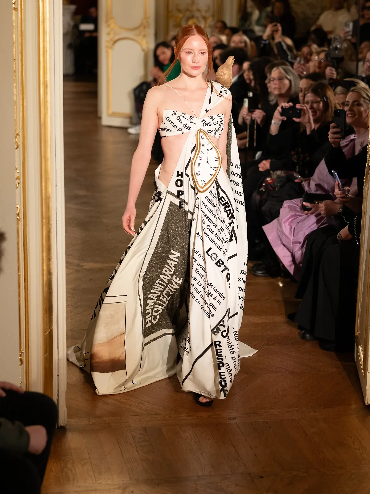Barbara Meier bei der Lena Erziak Couture Show in Paris