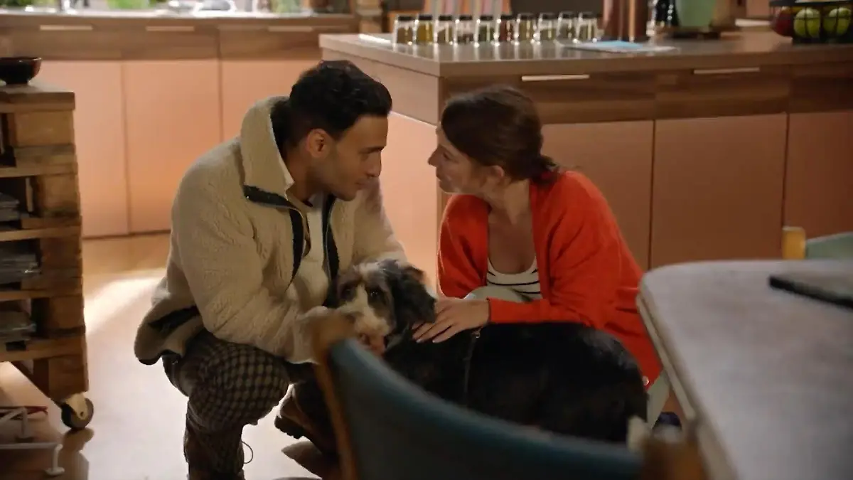 Beim Nachwuchs auf vier Pfoten wird Timur emotional Plötzlich Hunde-Papi bei GZSZ