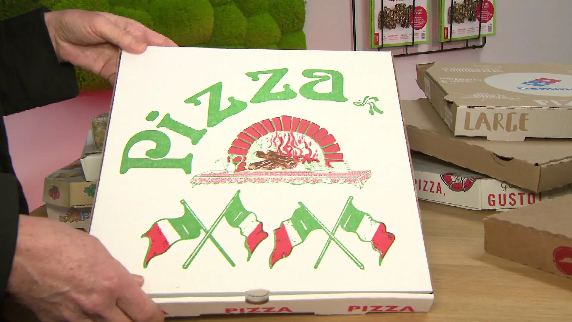Öko-Test: Der Pizzakarton „Italia” von Selgros (Cuboxal) war besonders mit Bisphenolen belastet.