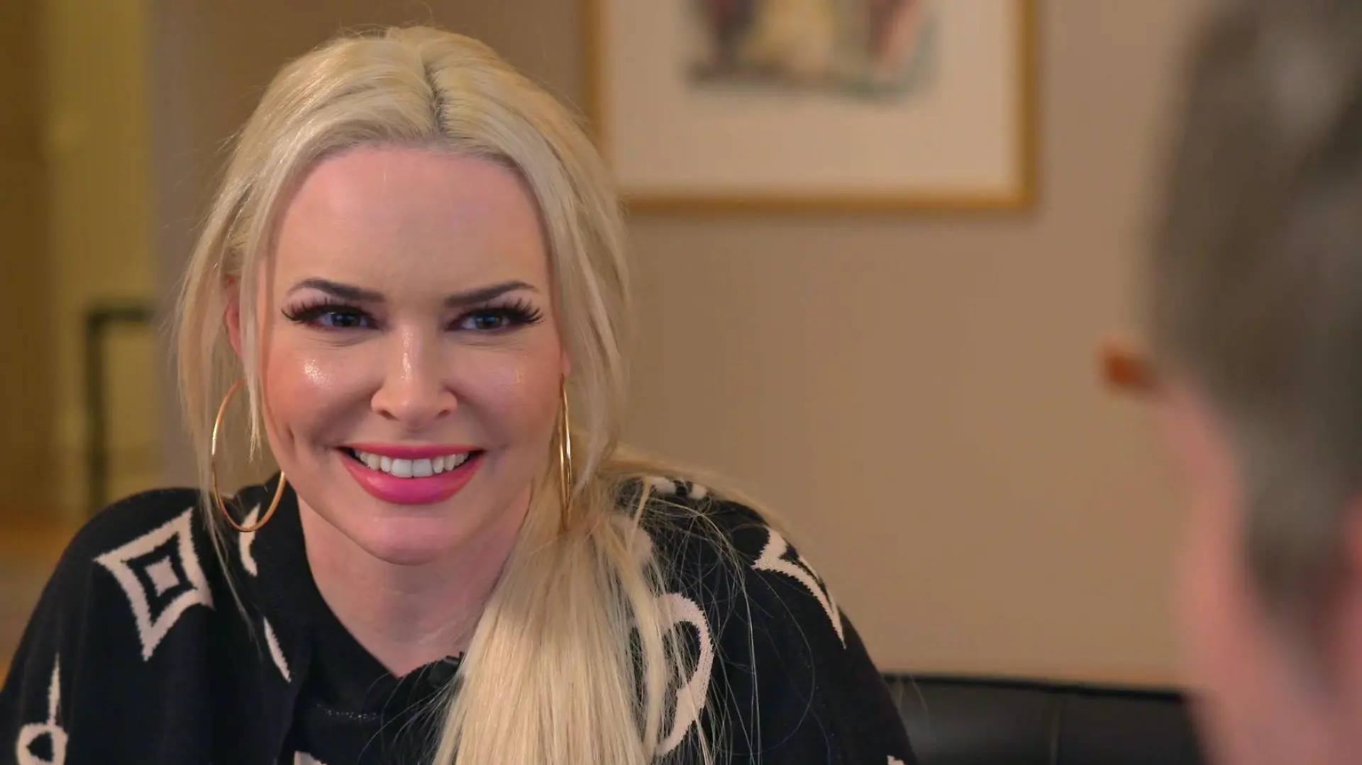Daniela Katzenberger lässt sich von einem Gesichtsleser tief in die Seele blicken