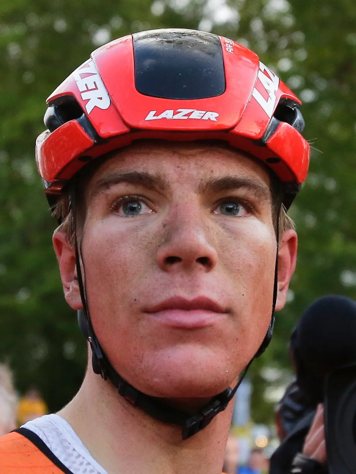 Nils Eekhoff landet nach dem Crash im Krankenhaus.