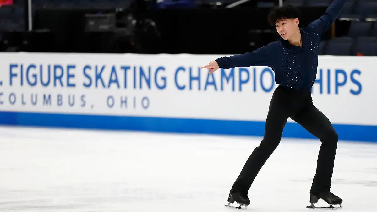 Jon Maravilla während eines Wettkampfs bei den US-Eiskunstlaufmeisterschaften in der Kür der Junioren.